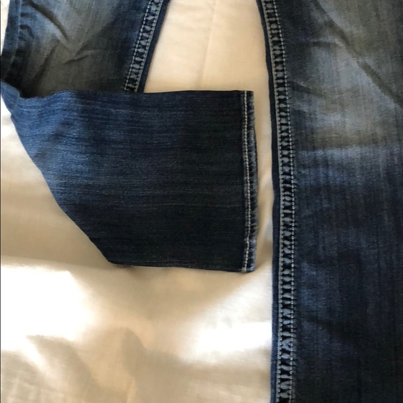 Silver Jeans - Picture 2 of 5